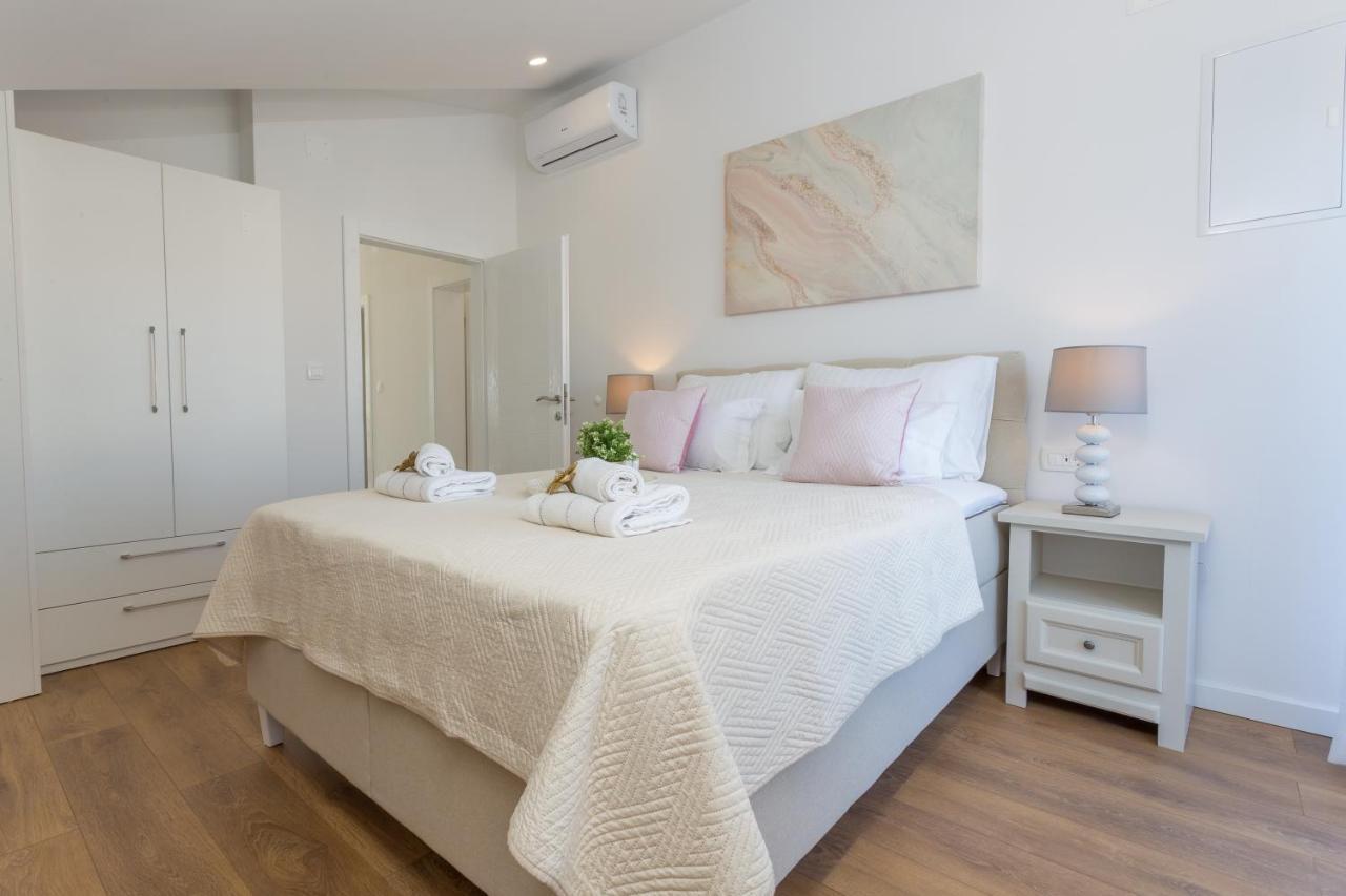 Apartamento Golden View Penthouse Hvar Town Exterior foto